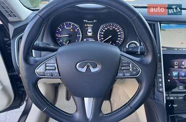 Седан Infiniti Q50 2015 в 