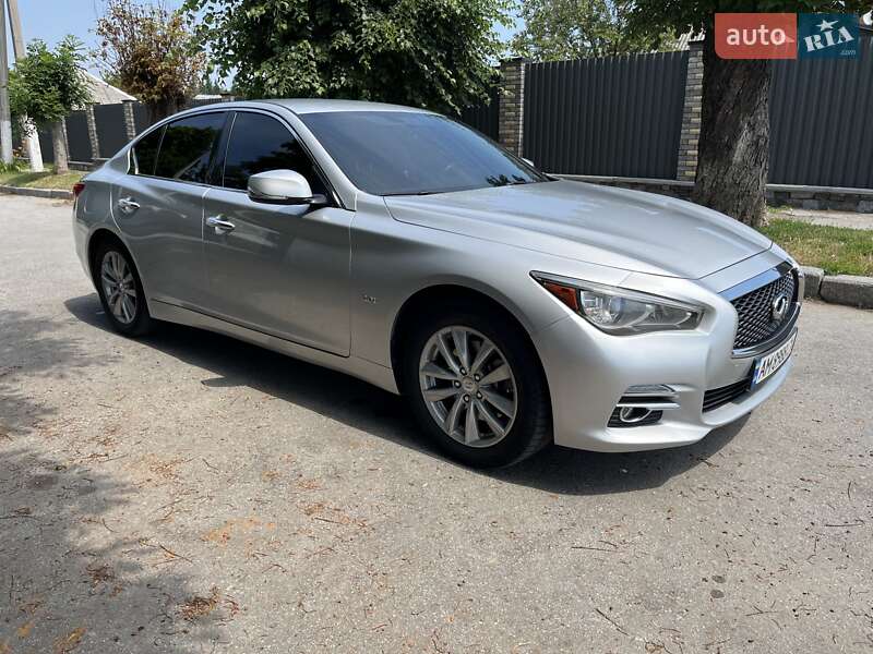 Седан Infiniti Q50 2017 в Житомире