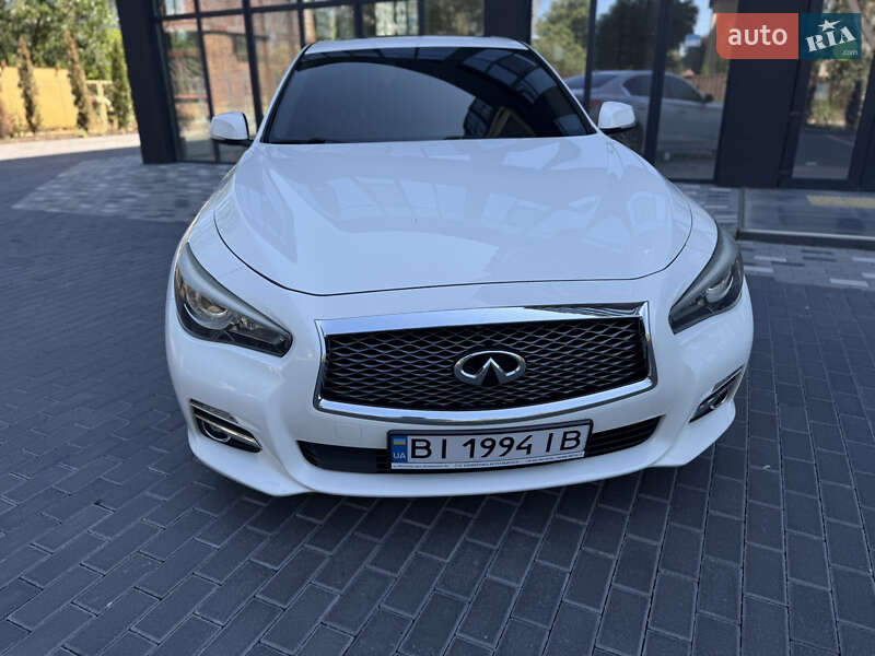 Седан Infiniti Q50 2016 в Полтаві