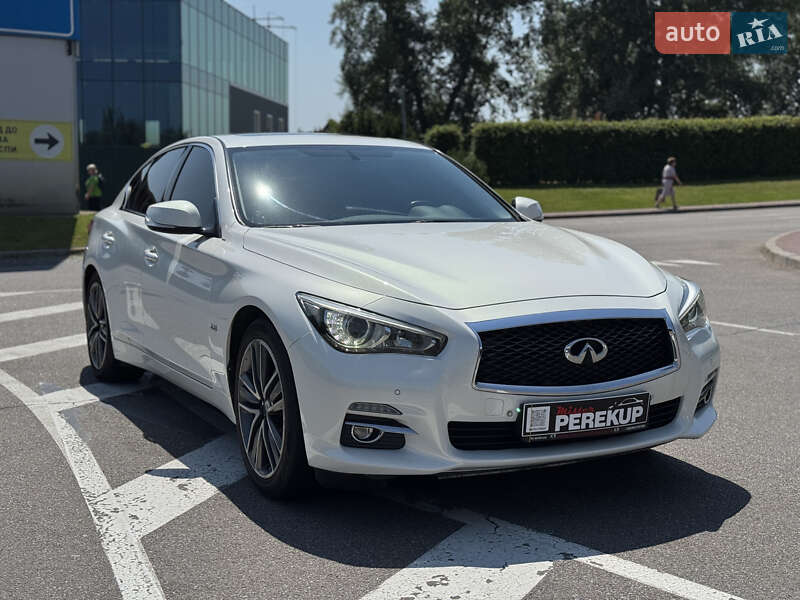 Infiniti Q50 2015