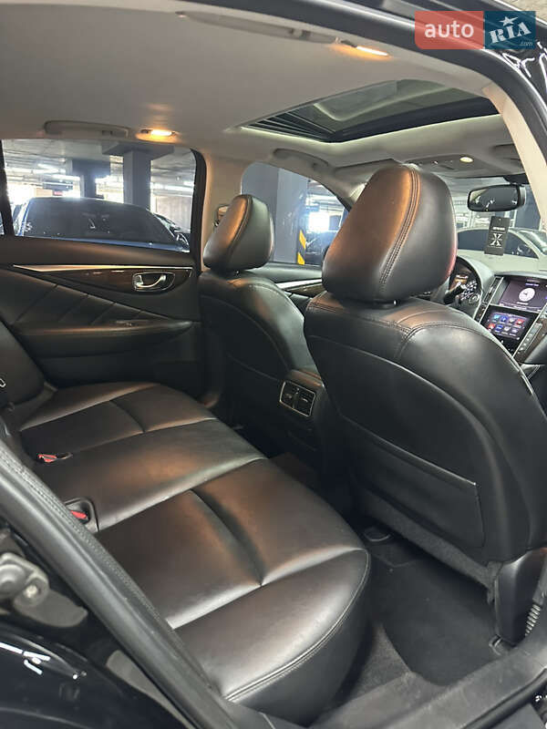 Седан Infiniti Q50 2017 в Одесі