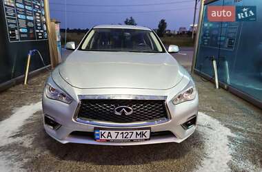 Седан Infiniti Q50 2018 в Буче