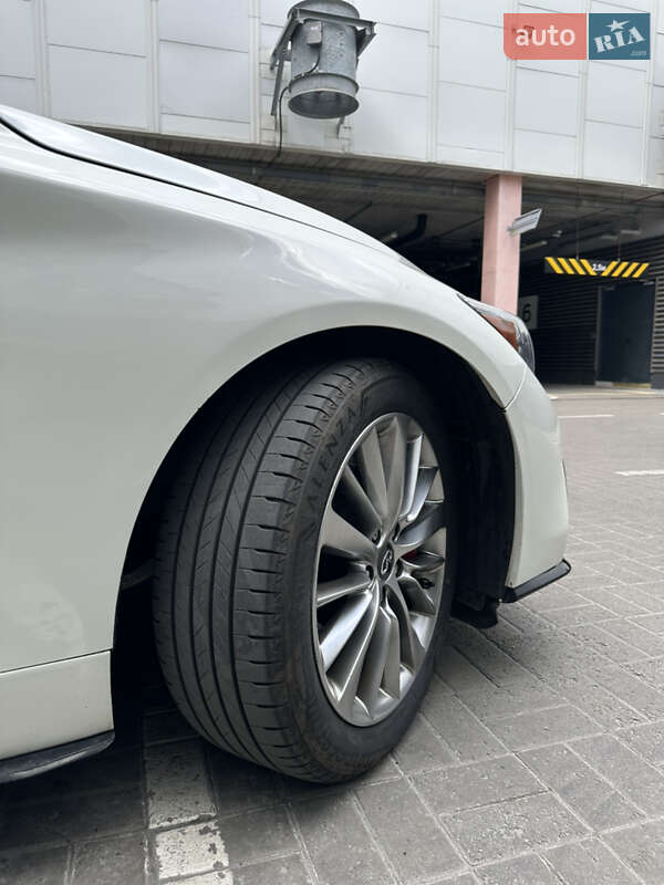 Седан Infiniti Q50 2017 в Києві