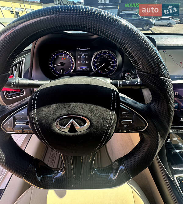 Седан Infiniti Q50 2014 в Киеве