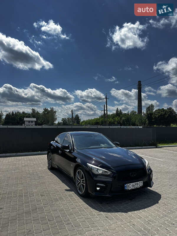 Седан Infiniti Q50 2015 в Шептицькому