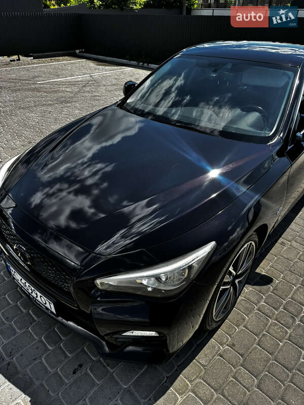 Седан Infiniti Q50 2015 в Шептицькому