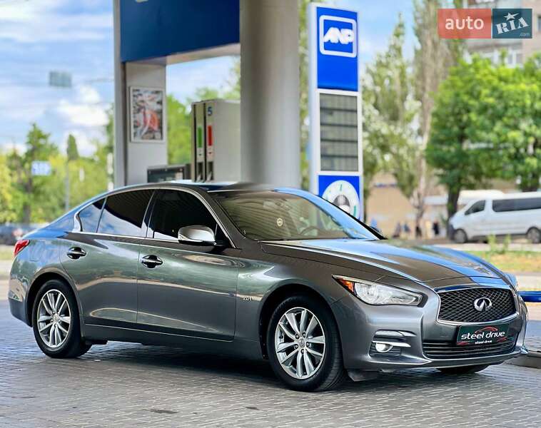 Infiniti Q50 2015