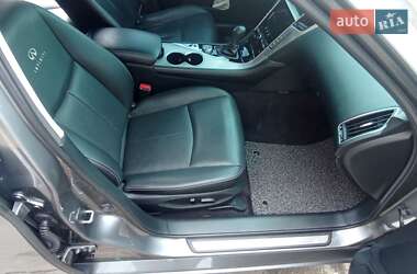 Седан Infiniti Q50 2015 в Одессе
