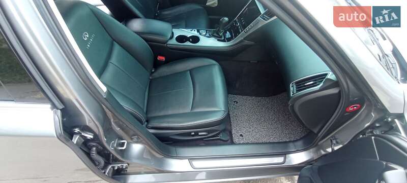 Седан Infiniti Q50 2015 в Одесі фото 2 Седан Infiniti Q50 2015 в Одесі