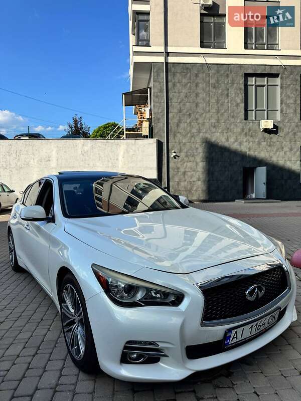 Infiniti Q50 2014