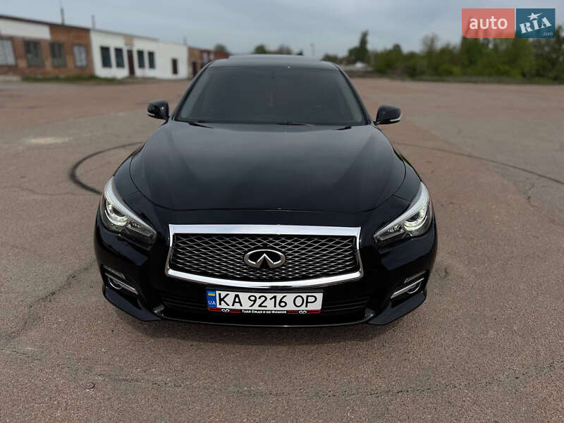 Infiniti Q50 2015