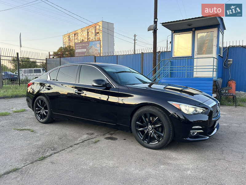 Infiniti Q50 2015