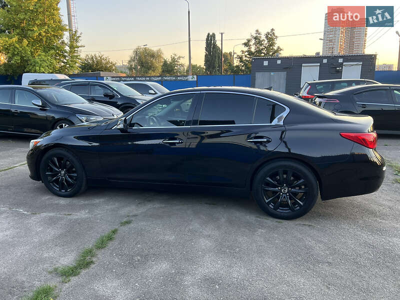 Седан Infiniti Q50 2015 в Києві