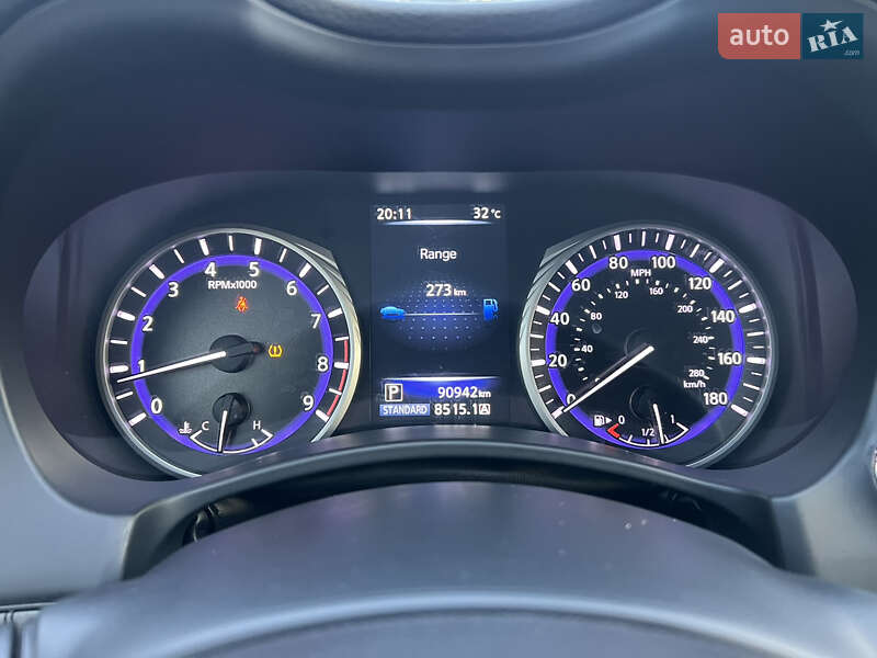 Седан Infiniti Q50 2015 в Києві