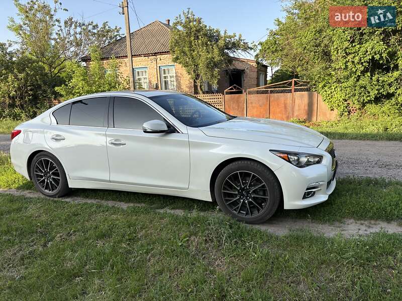 Седан Infiniti Q50 2017 в Кропивницькому