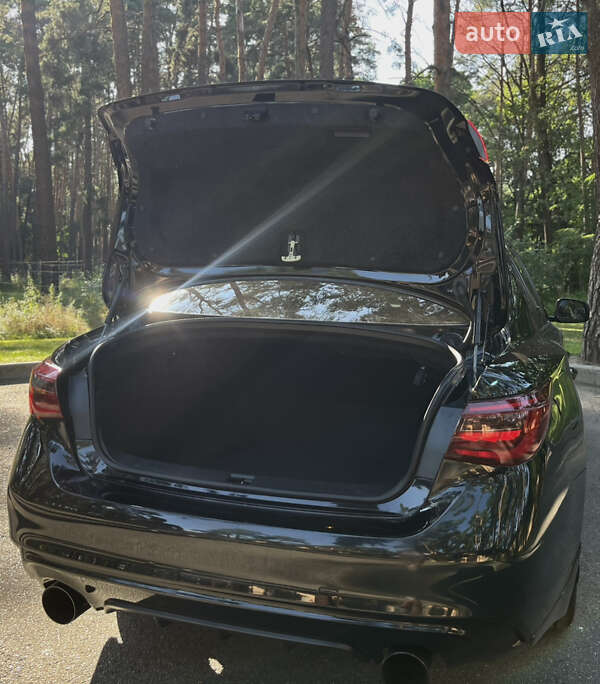 Седан Infiniti Q50 2017 в Чернигове