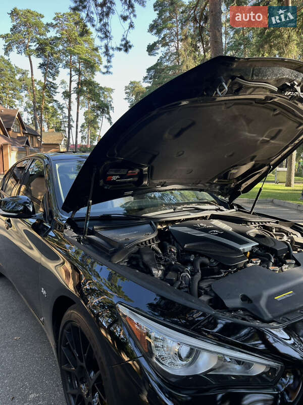 Седан Infiniti Q50 2017 в Чернигове