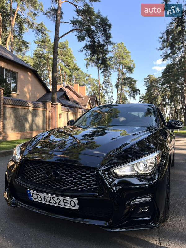Седан Infiniti Q50 2017 в Чернигове