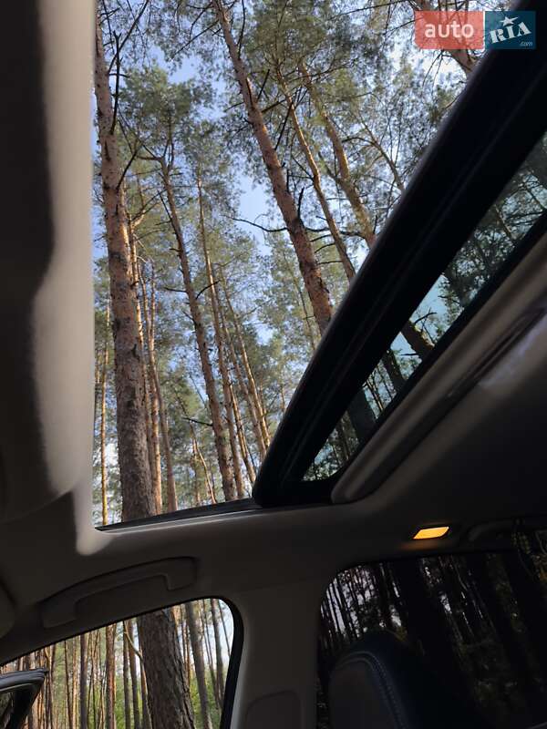 Седан Infiniti Q50 2014 в Києві