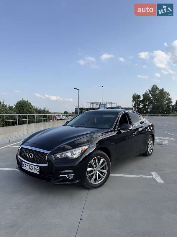 Седан Infiniti Q50 2014 в Києві