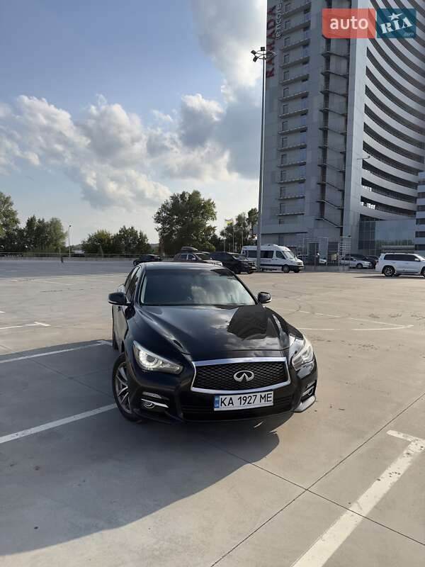 Седан Infiniti Q50 2014 в Києві