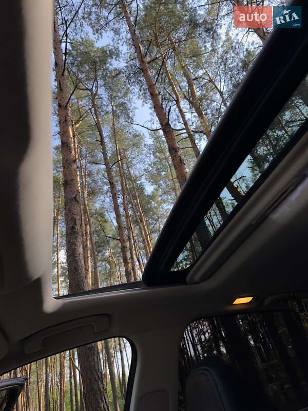 Седан Infiniti Q50 2014 в Києві