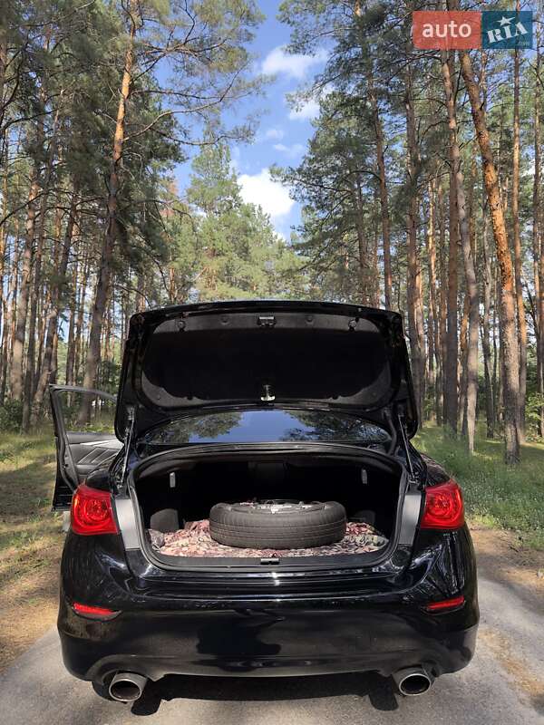 Седан Infiniti Q50 2014 в Києві