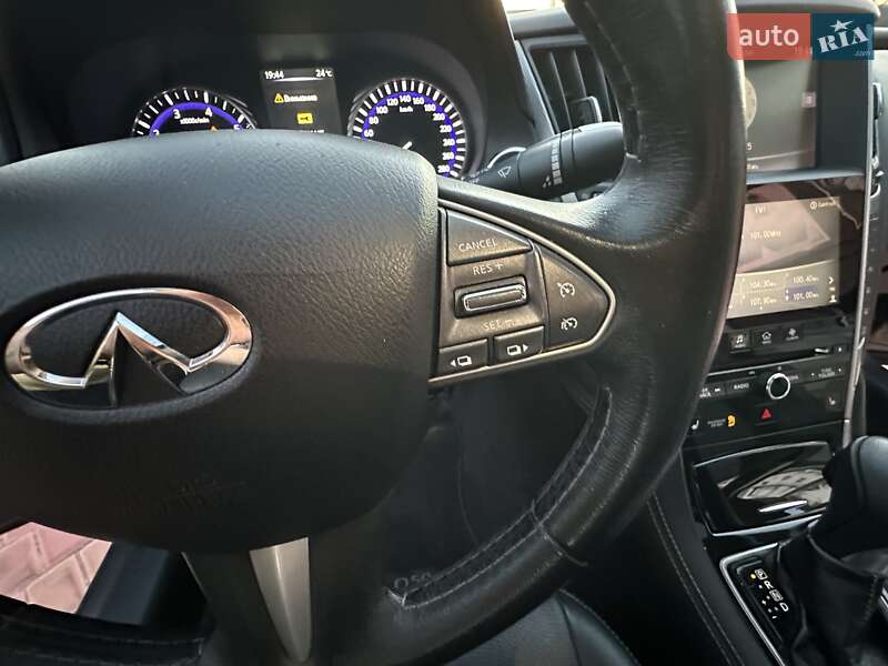 Седан Infiniti Q50 2016 в Одессе