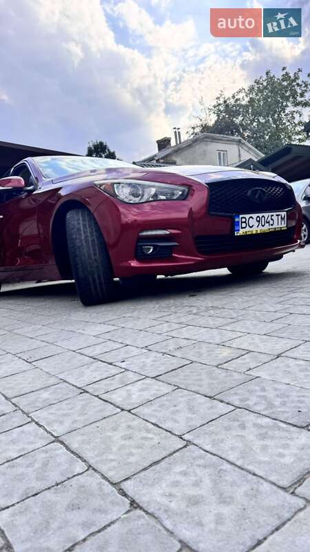 Седан Infiniti Q50 2016 в Ременеві