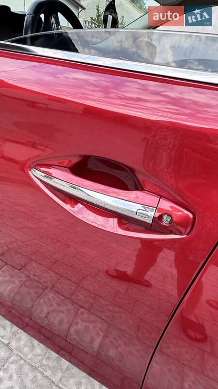 Седан Infiniti Q50 2016 в Ременеві