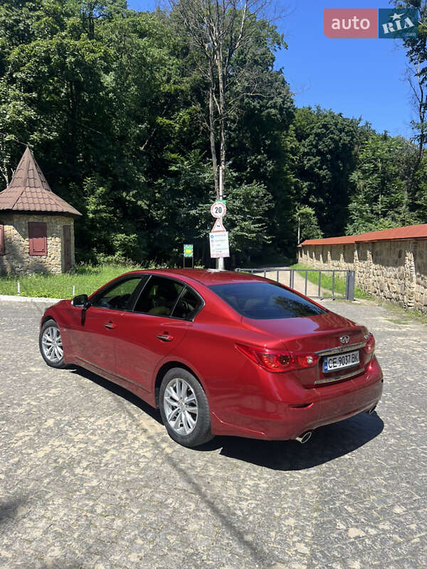 Седан Infiniti Q50 2017 в Чернівцях