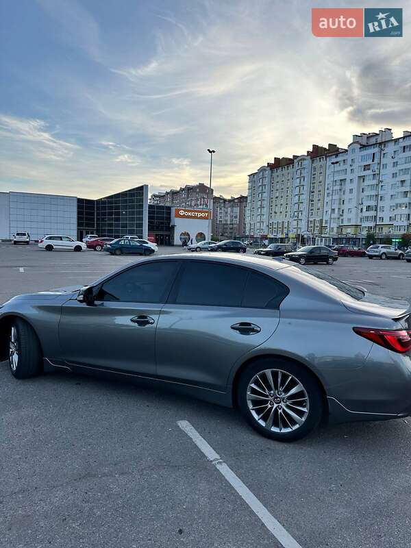 Седан Infiniti Q50 2018 в Ивано-Франковске