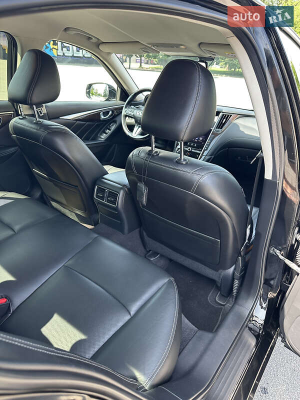 Седан Infiniti Q50 2017 в Харкові