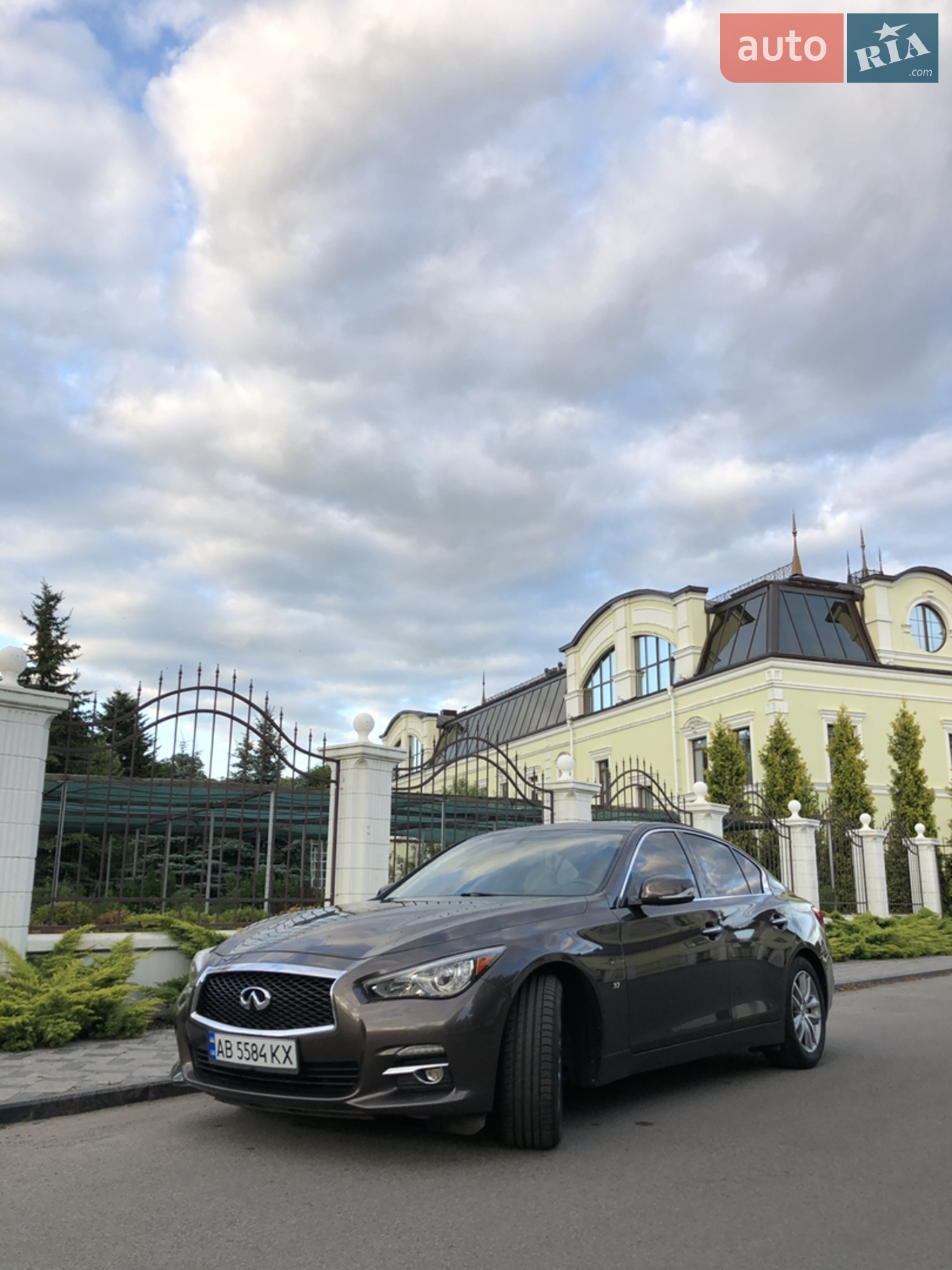 2015 Infiniti Q50 - фото 1
