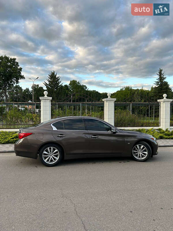 Седан Infiniti Q50 2015 в Києві