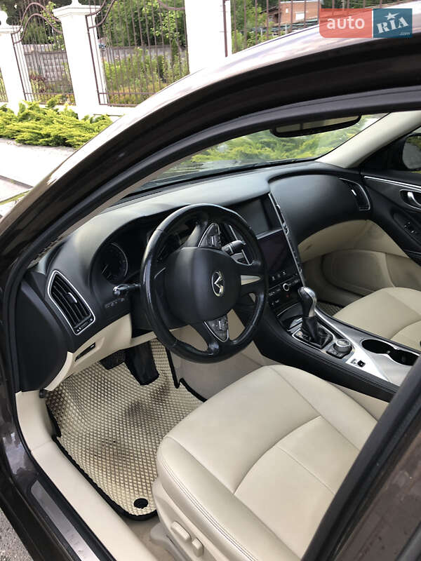 Седан Infiniti Q50 2015 в Києві