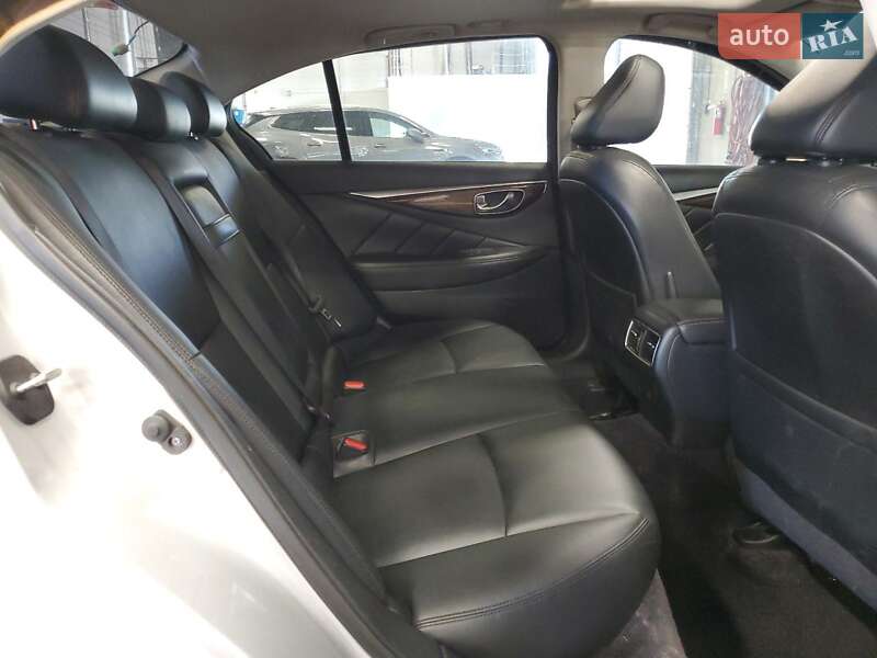 Седан Infiniti Q50 2019 в Николаеве