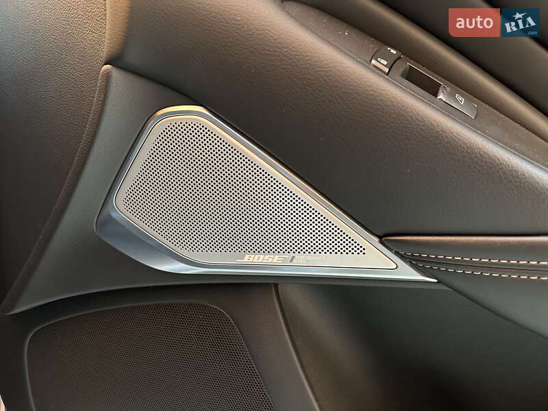 Седан Infiniti Q50 2017 в Дніпрі