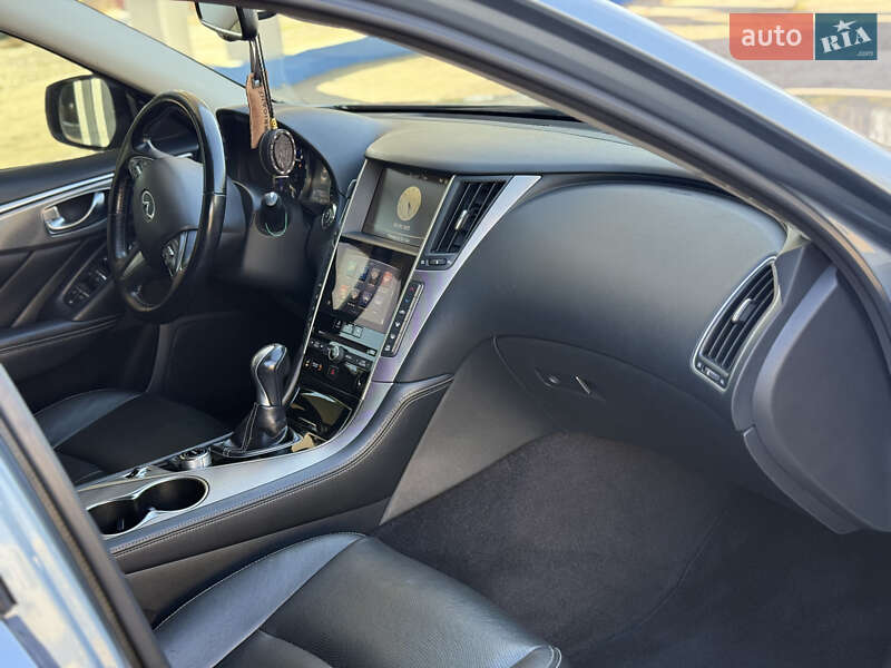 Седан Infiniti Q50 2013 в Одесі