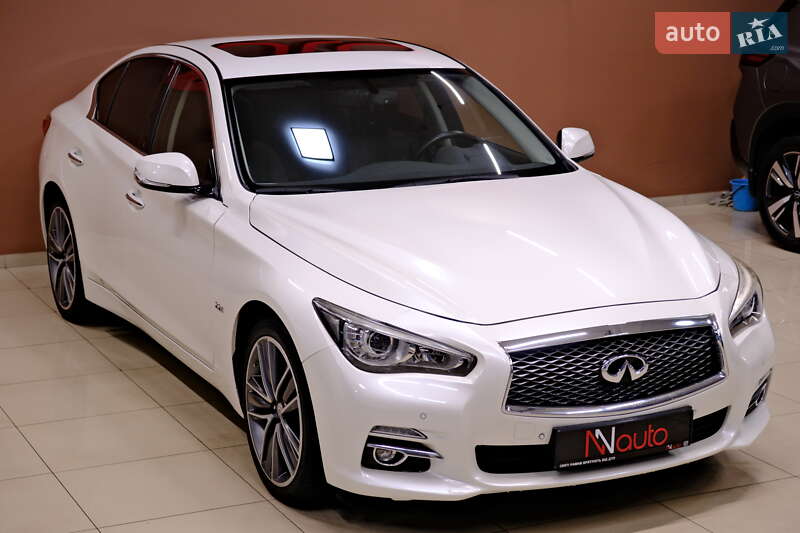 Седан Infiniti Q50 2015 в Одессе
