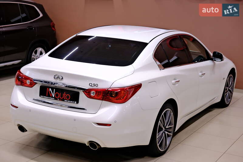 Седан Infiniti Q50 2015 в Одессе
