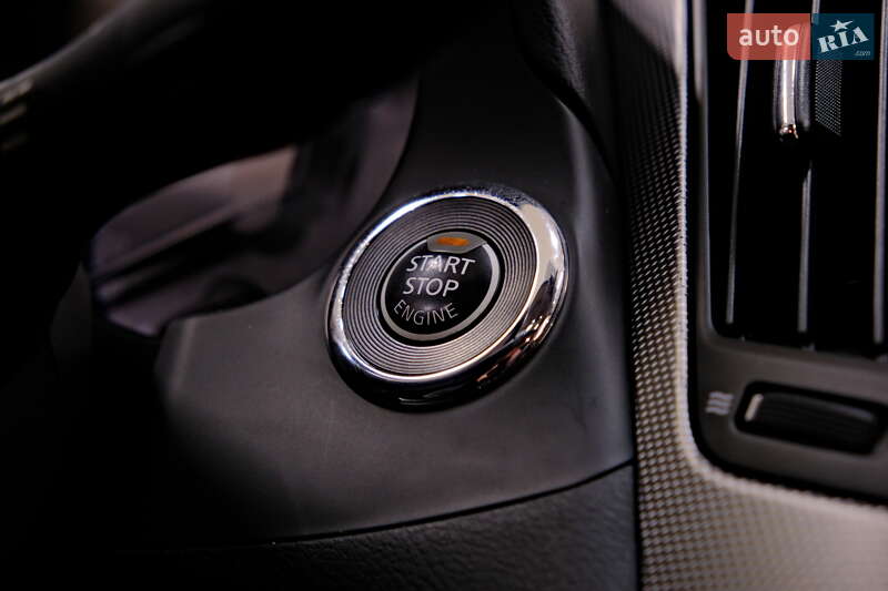 Седан Infiniti Q50 2015 в Одессе