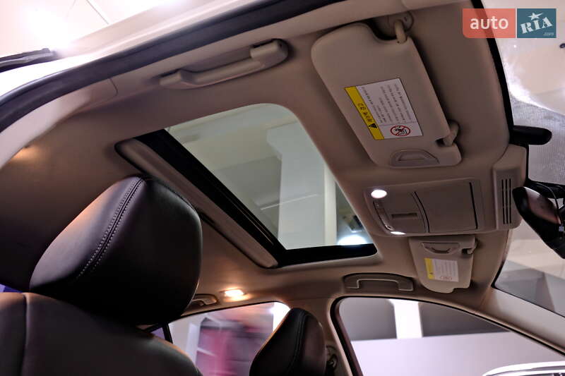 Седан Infiniti Q50 2015 в Одессе