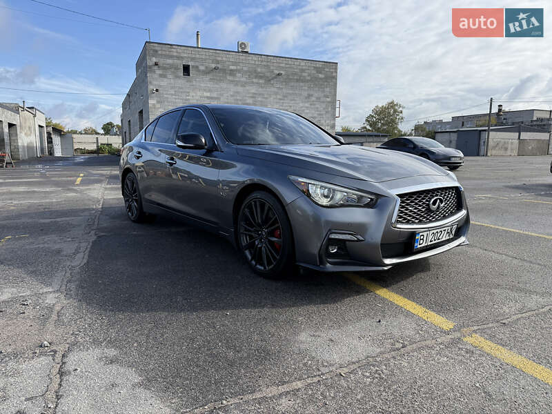 Седан Infiniti Q50 2017 в Кременчуге