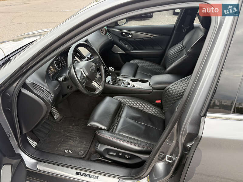 Седан Infiniti Q50 2017 в Кременчуге
