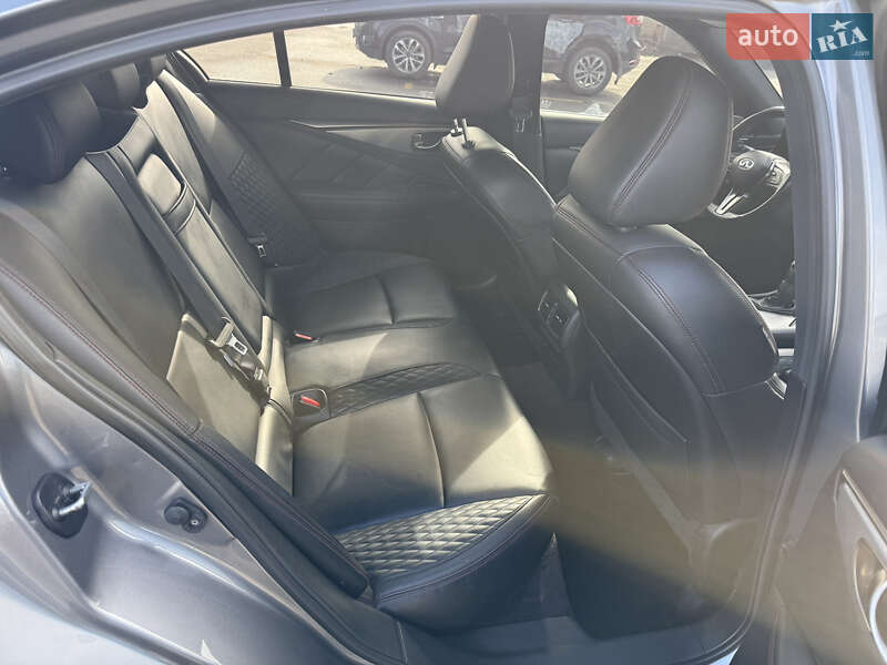 Седан Infiniti Q50 2017 в Кременчуге