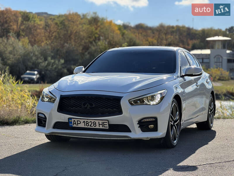 Седан Infiniti Q50 2016 в Дніпрі