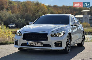 Седан Infiniti Q50 2016 в 