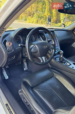 Седан Infiniti Q50 2016 в 