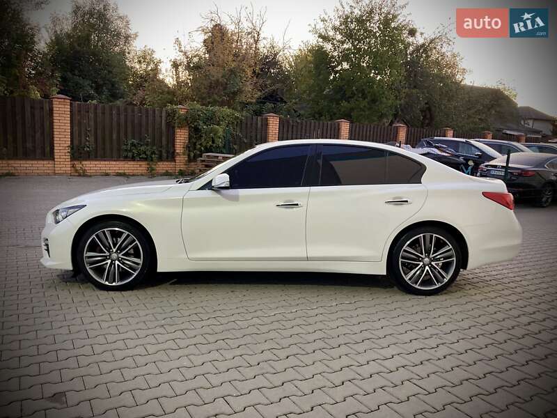 Седан Infiniti Q50 2014 в Киеве фото 7 Седан Infiniti Q50 2014 в Киеве